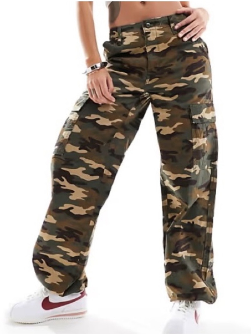 Levi's '94 baggy cargo in camo print Size 26